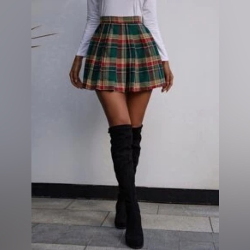 New Plaid Pleated Skirt - Green and Red